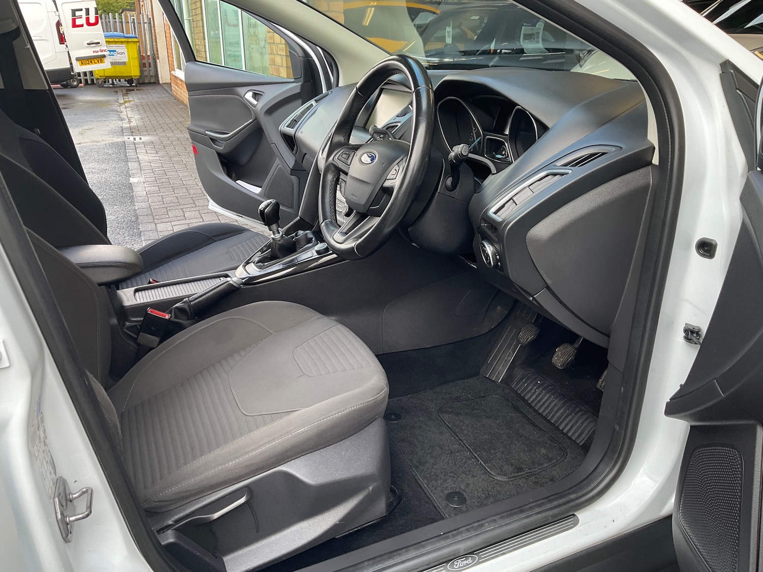 Used Ford Focus for sale - 77220920: Photo 24