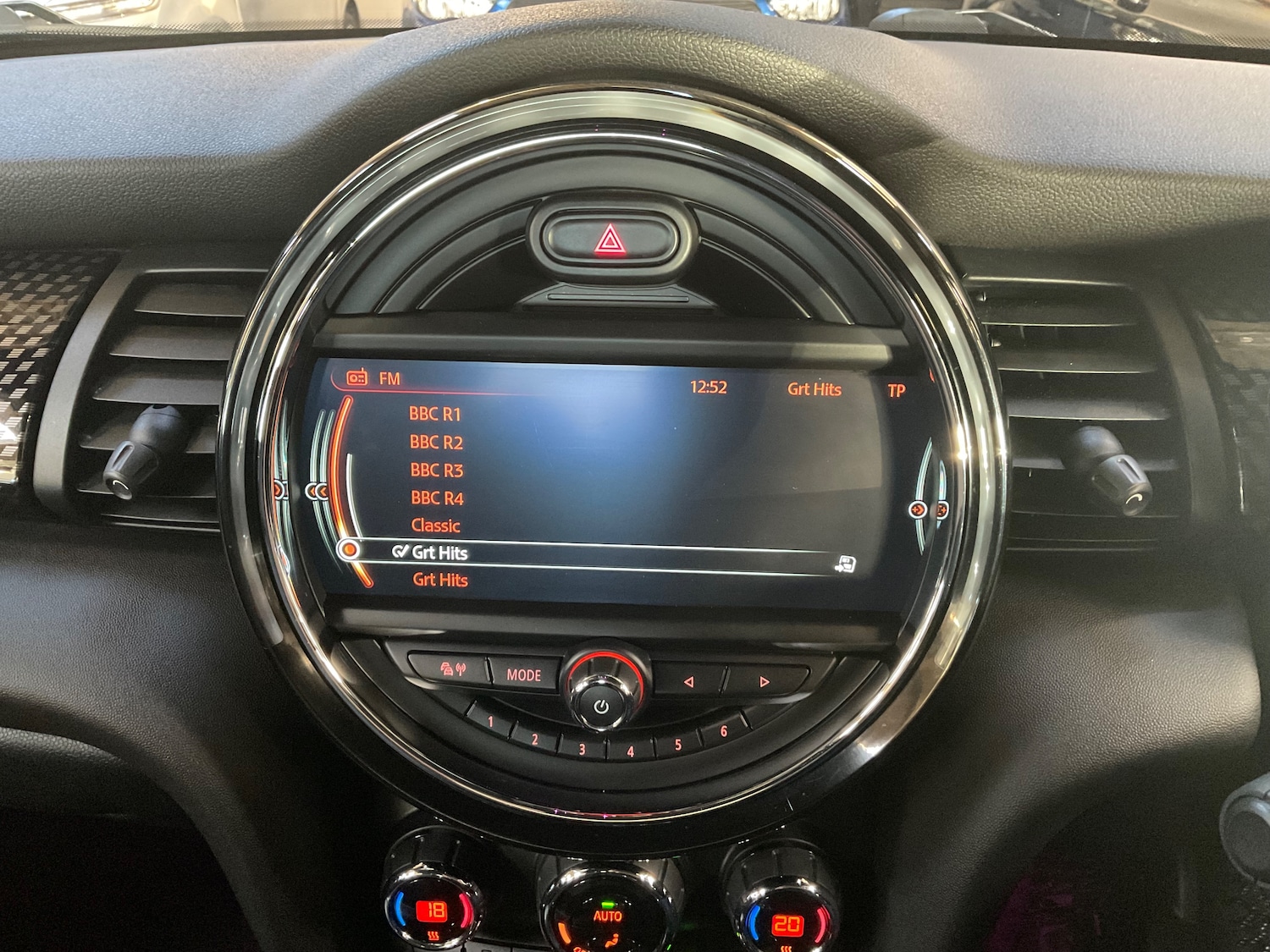 Used MINI Hatch 2017 for sale - 76711951: Photo 30