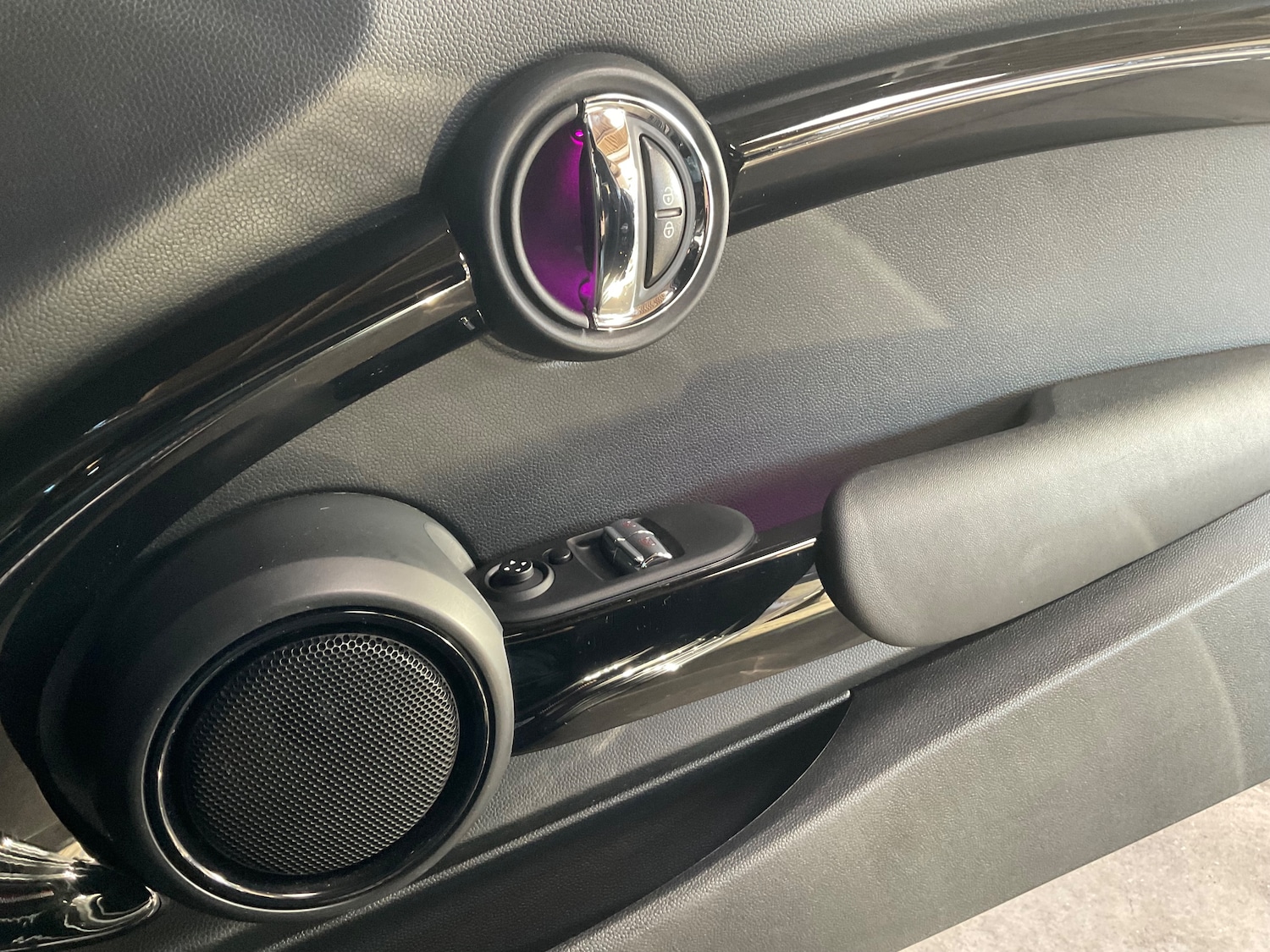 Used MINI Hatch 2017 for sale - 76711951: Photo 43