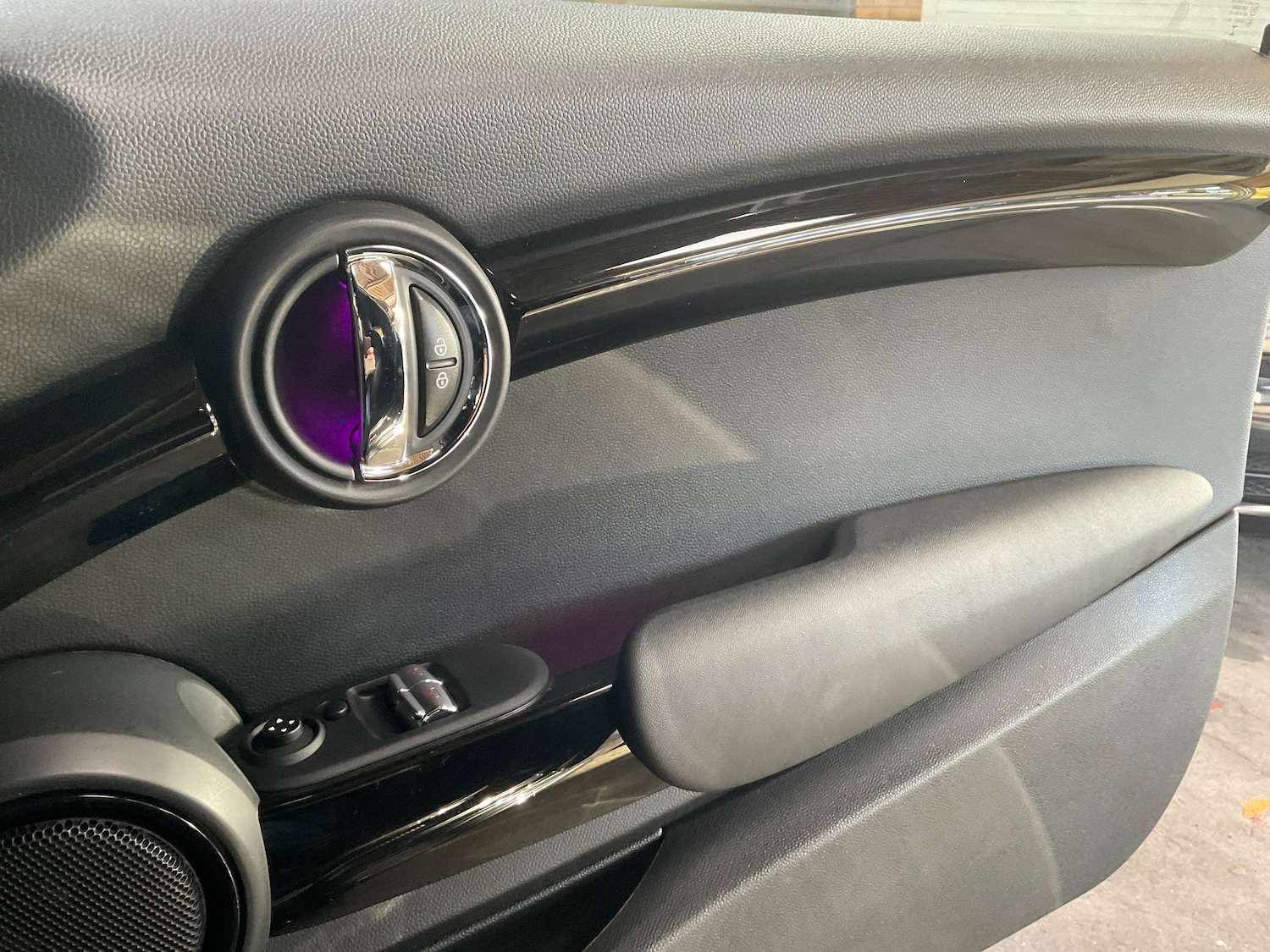 Used MINI Hatch 2017 for sale - 76711951: Photo 46