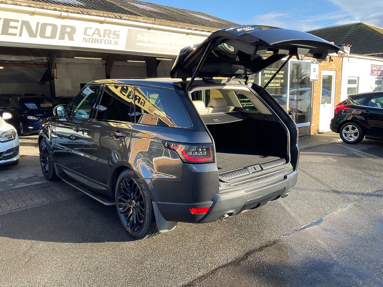 Used Land Rover Range Rover Sport 2017 for sale - 76697854: Photo 18