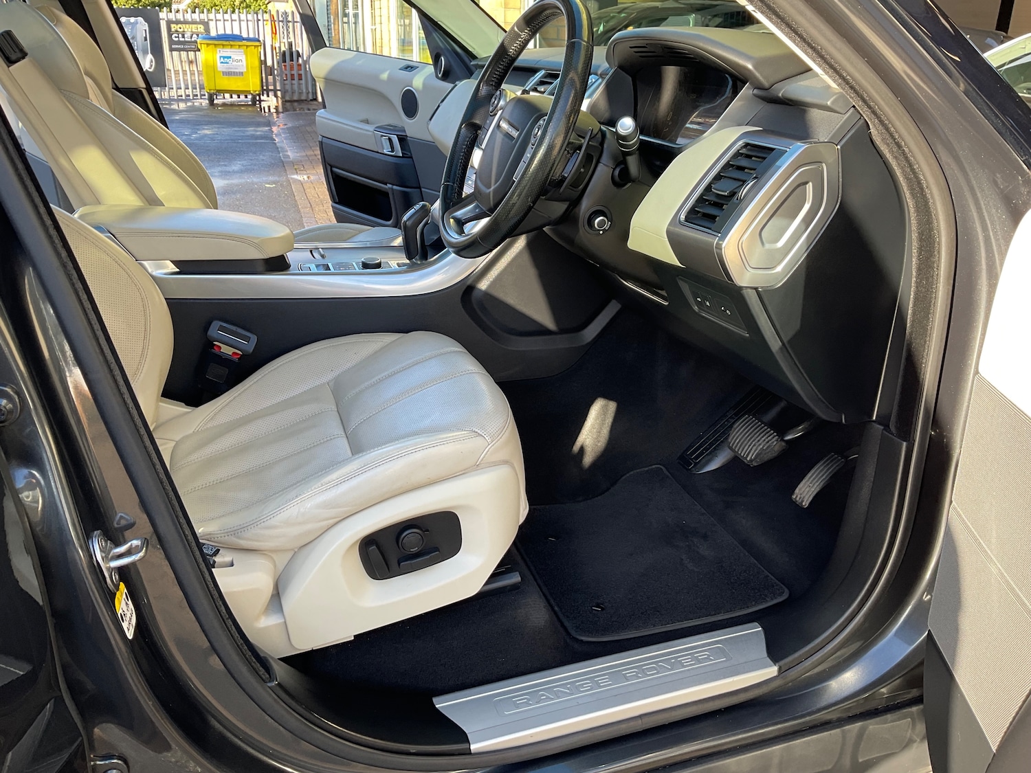 Used Land Rover Range Rover Sport 2017 for sale - 76697854: Photo 26