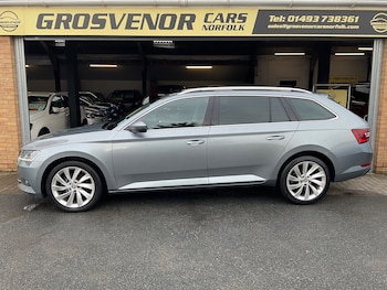 Used Skoda Superb 2017 for sale - 77679757: Photo