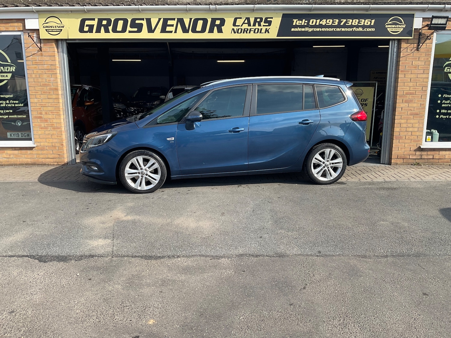 Used Vauxhall Zafira 2017 for sale - 76941411: Photo 3