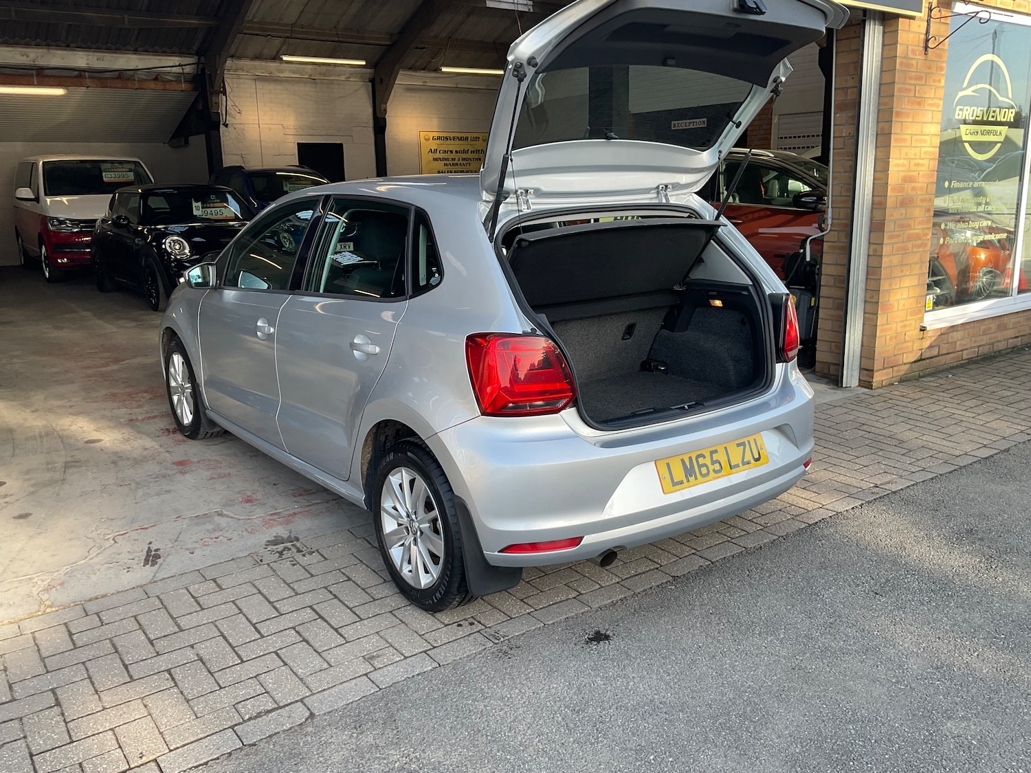 Used Volkswagen Polo 2015 for sale - 77635528: Photo 14