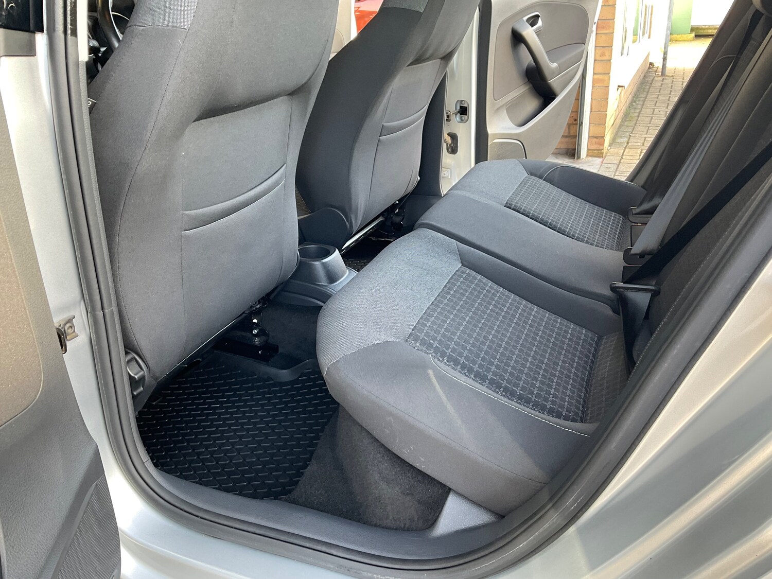 Used Volkswagen Polo 2015 for sale - 77635528: Photo 30