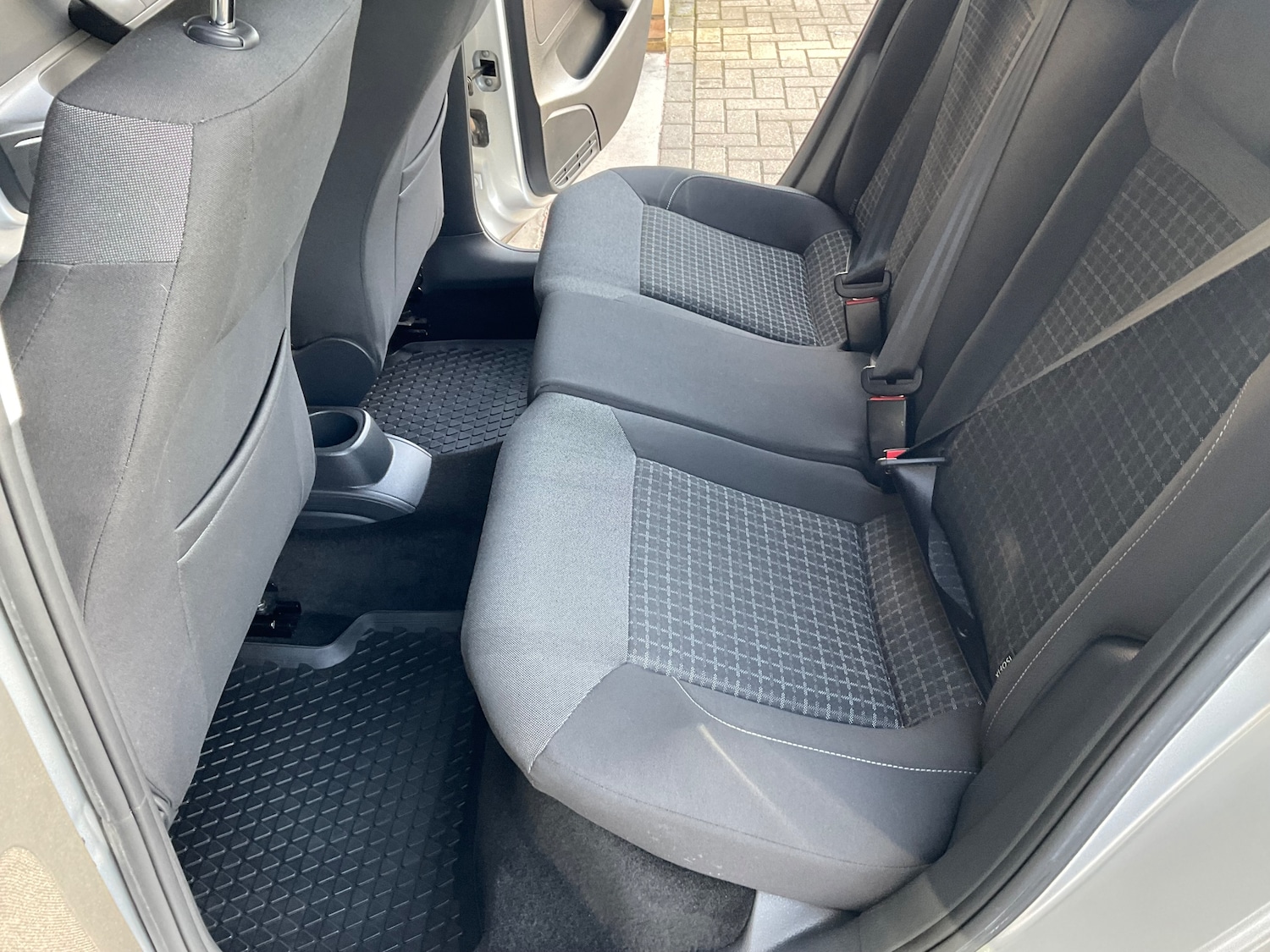 Used Volkswagen Polo 2015 for sale - 77635528: Photo 31