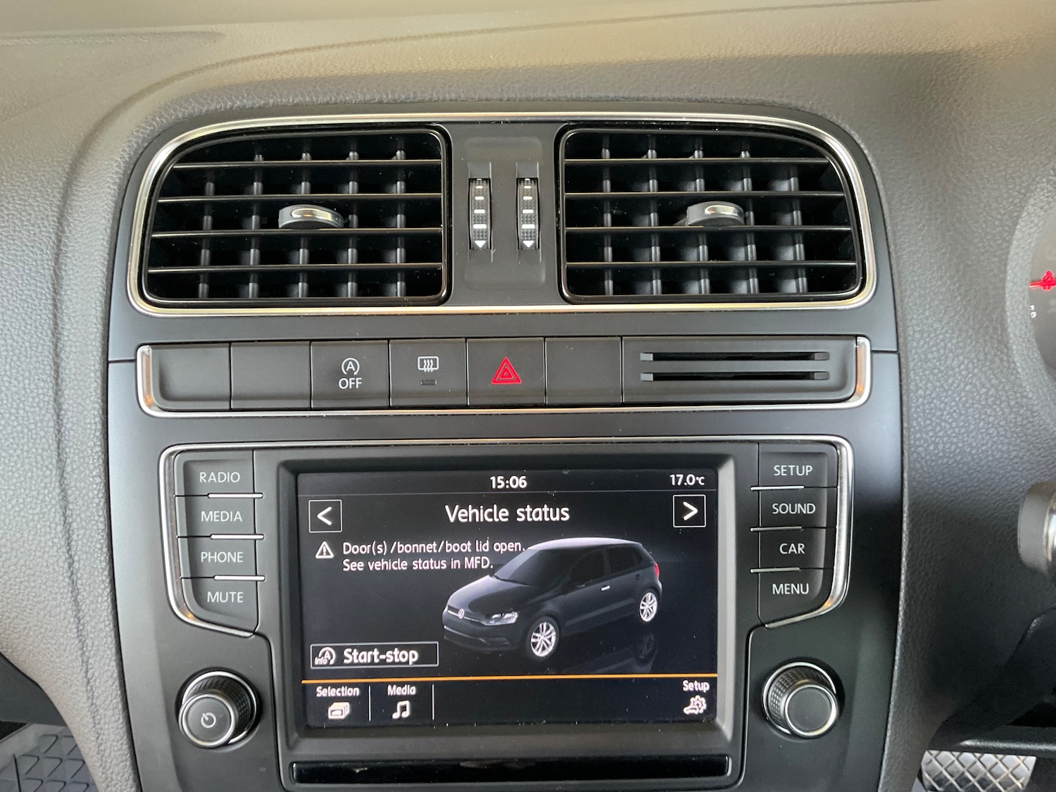 Used Volkswagen Polo 2015 for sale - 77635528: Photo 37