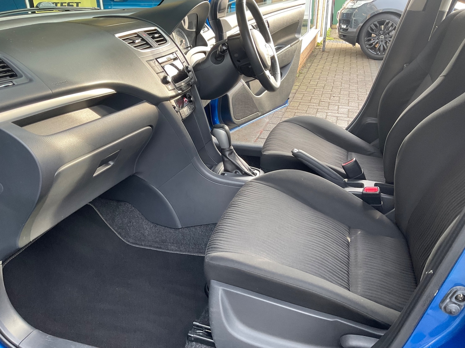 Used Suzuki Swift 2011 for sale - 77080115: Photo 26