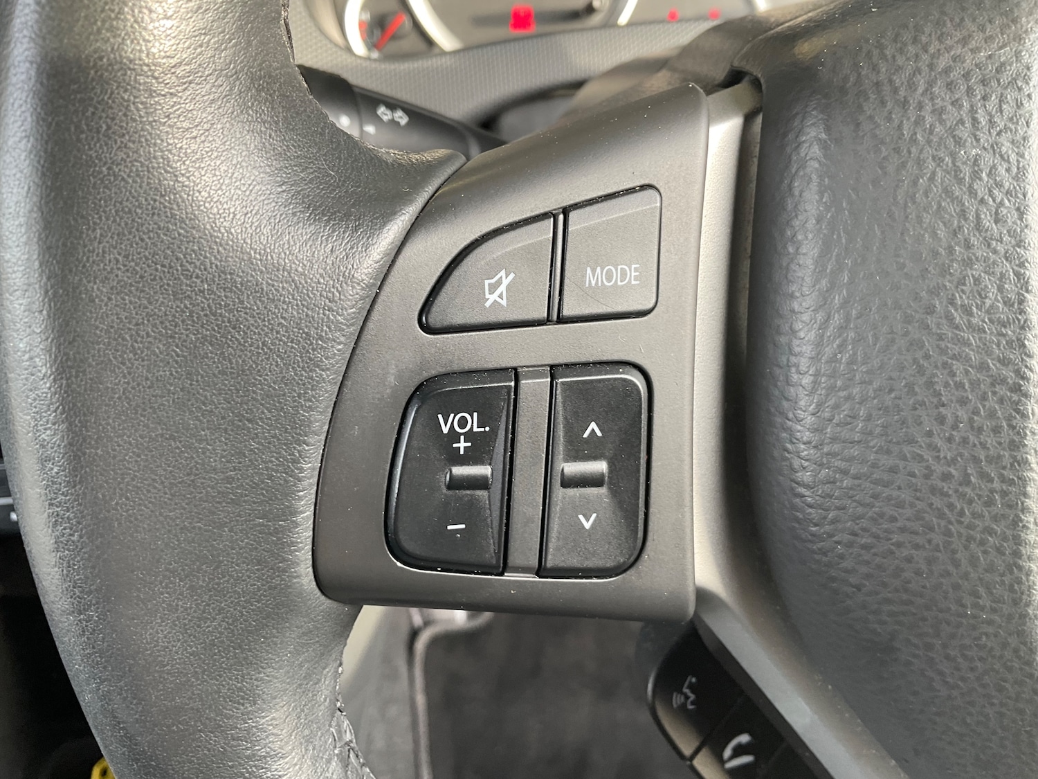 Used Suzuki Swift 2011 for sale - 77080115: Photo 36