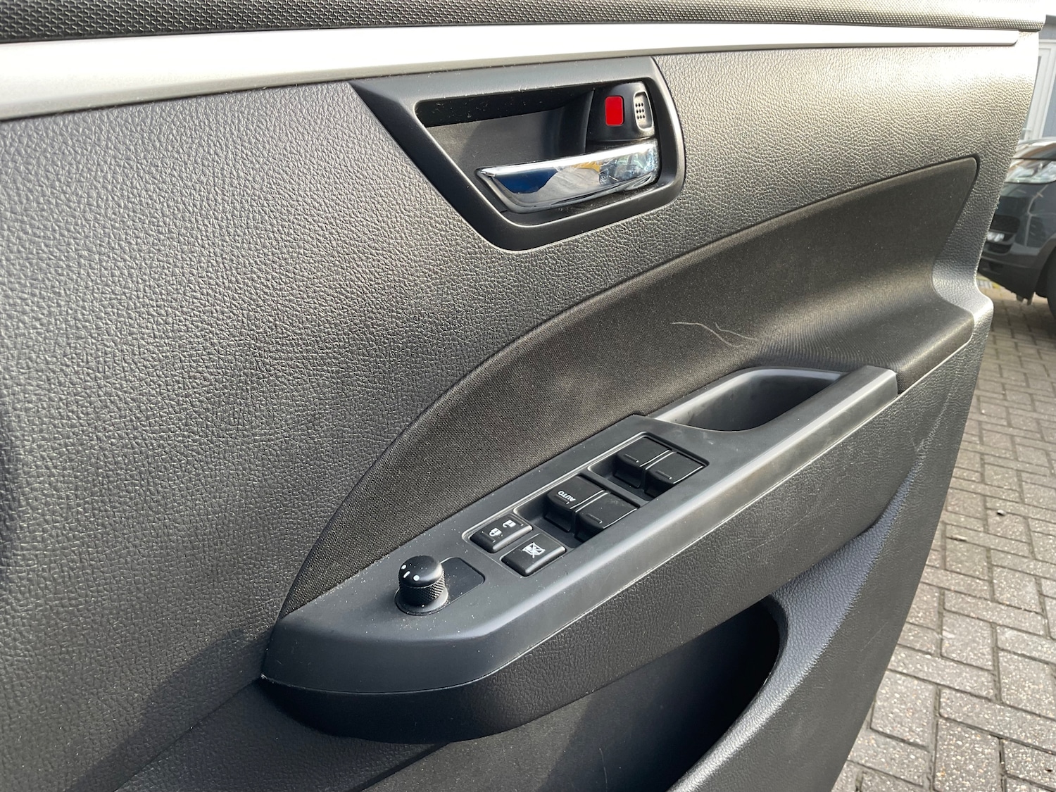 Used Suzuki Swift 2011 for sale - 77080115: Photo 41