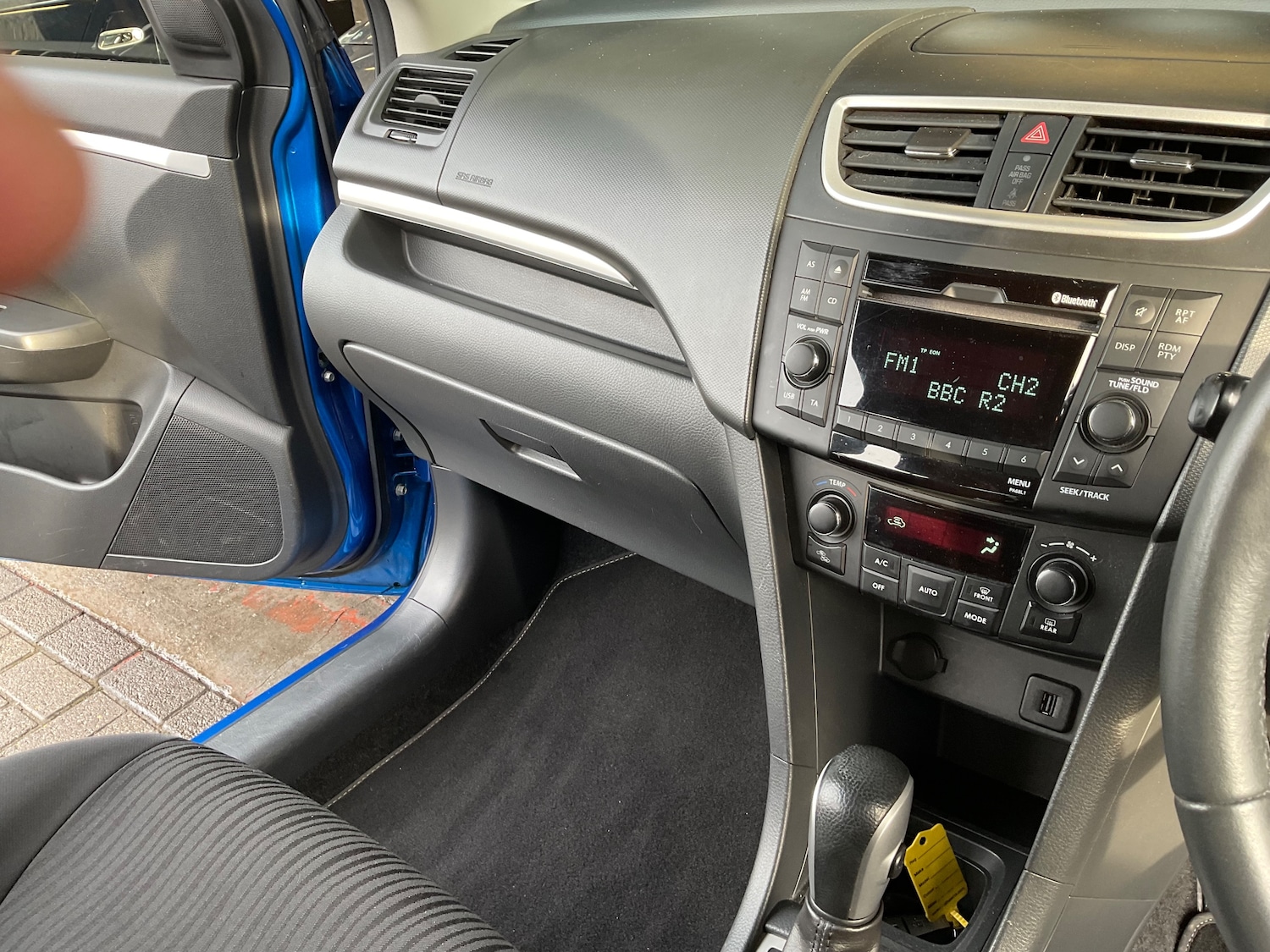 Used Suzuki Swift 2011 for sale - 77080115: Photo 43