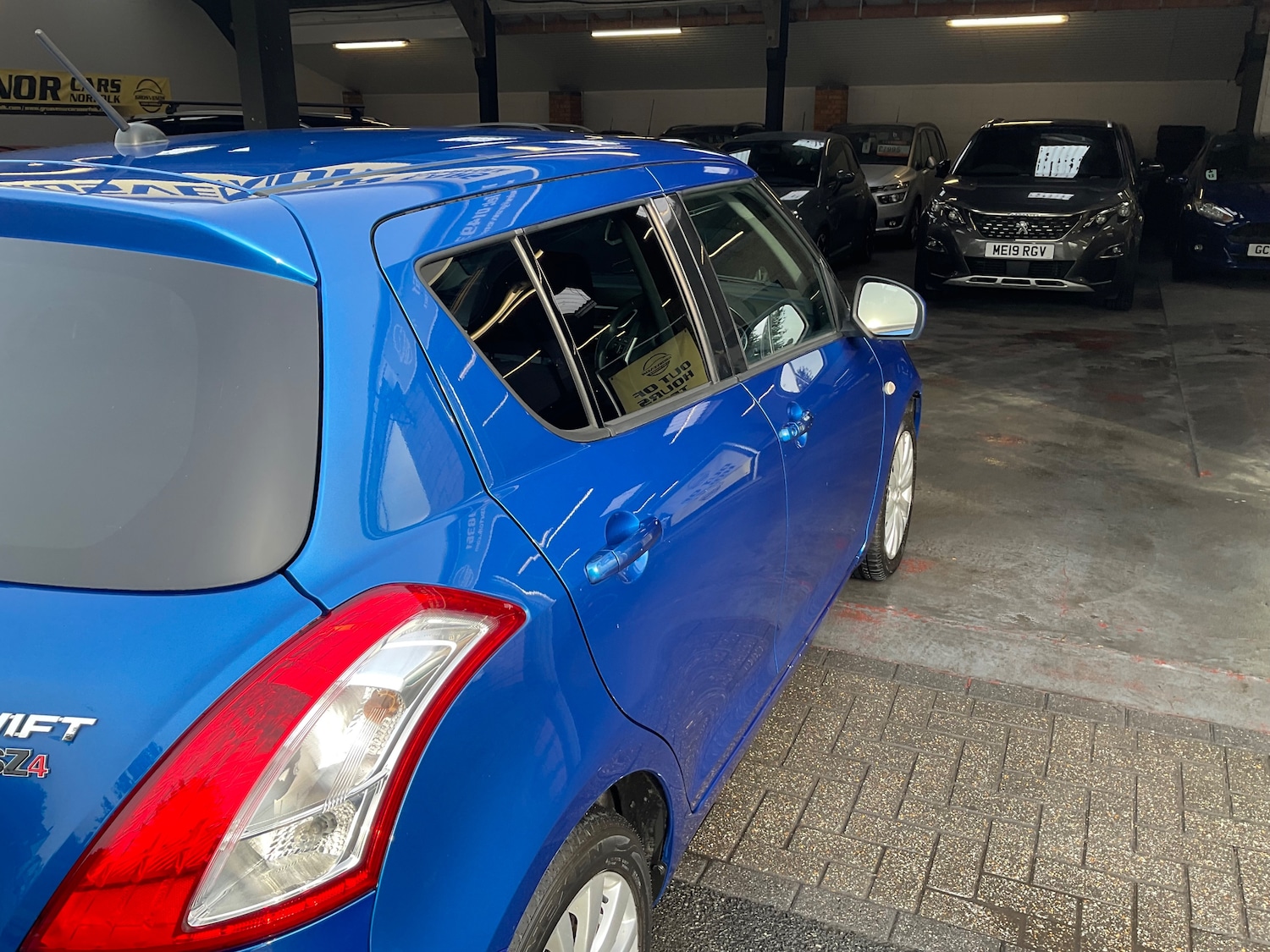 Used Suzuki Swift 2011 for sale - 77080115: Photo 50