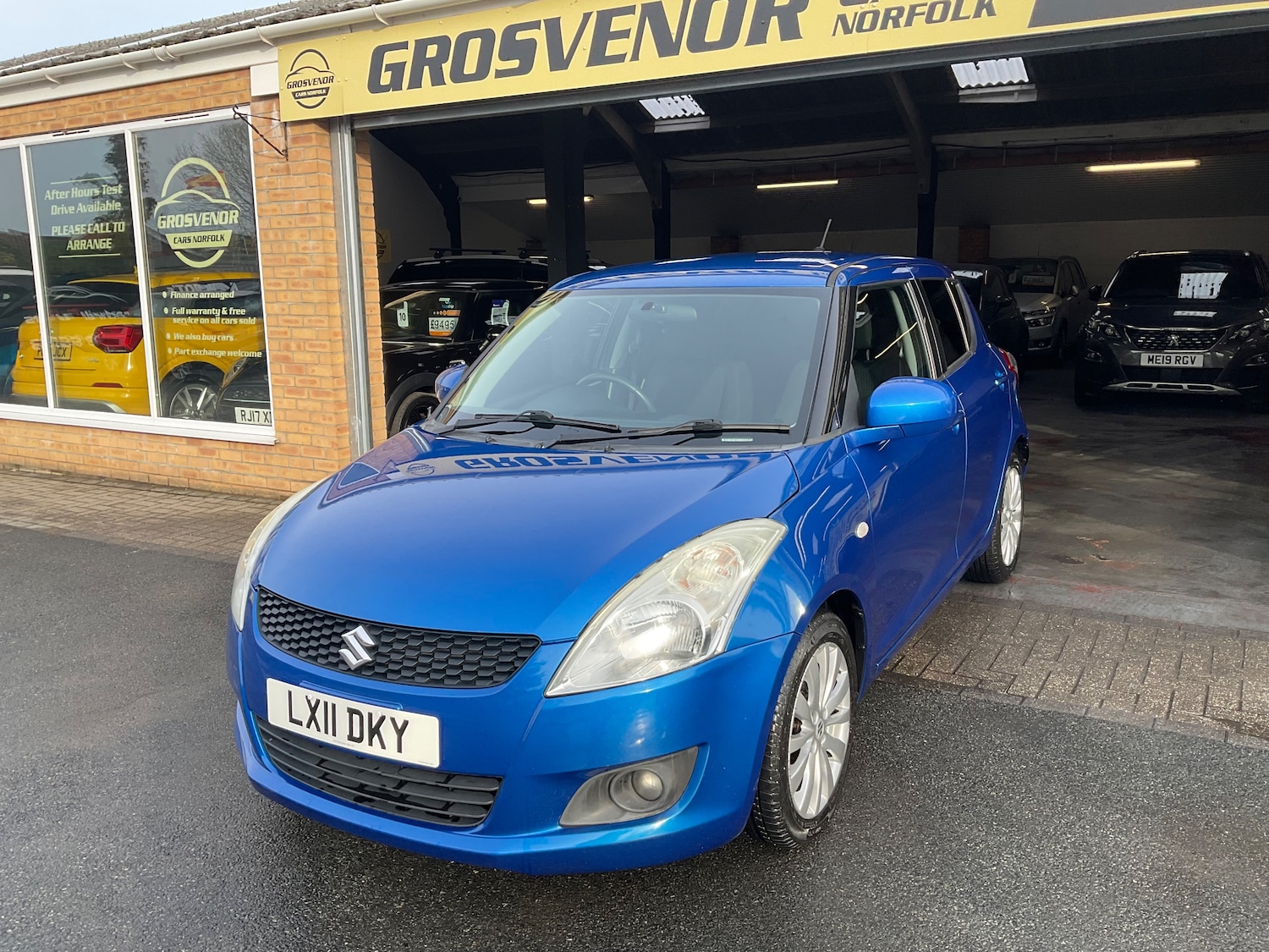 Used Suzuki Swift 2011 for sale - 77080115: Photo 8