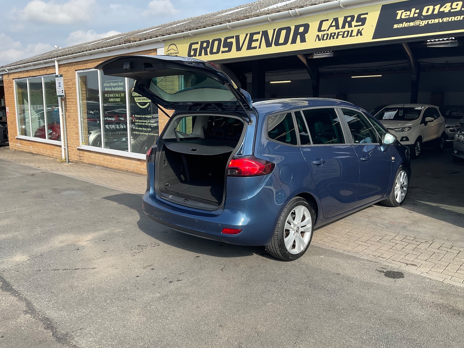 Used Vauxhall Zafira Tourer 2017 for sale - 76090060: Photo 17
