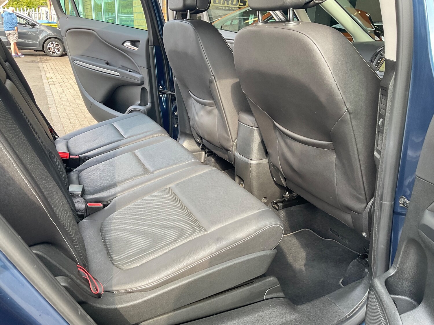 Used Vauxhall Zafira Tourer 2017 for sale - 76090060: Photo 24
