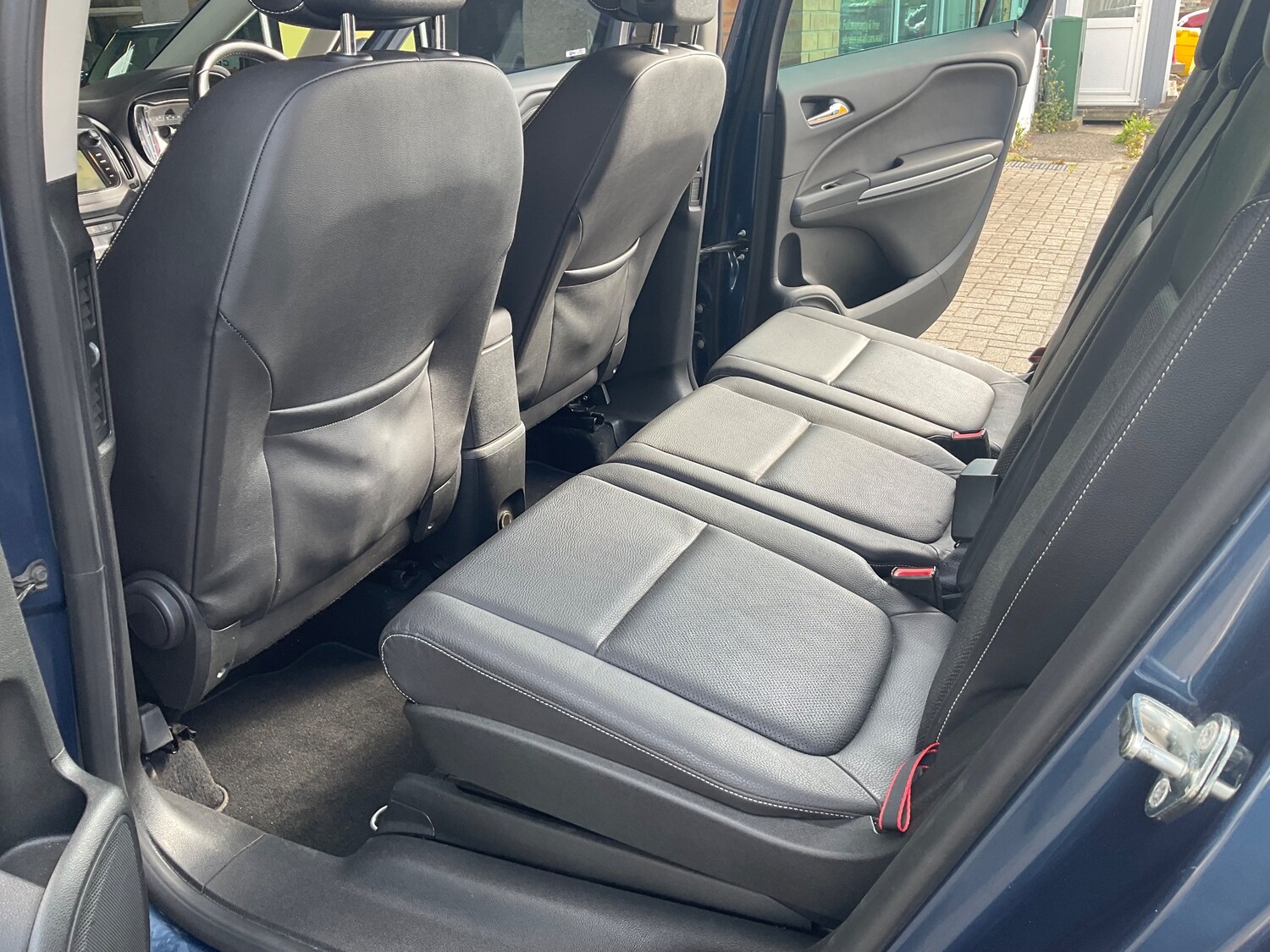 Used Vauxhall Zafira Tourer 2017 for sale - 76090060: Photo 29