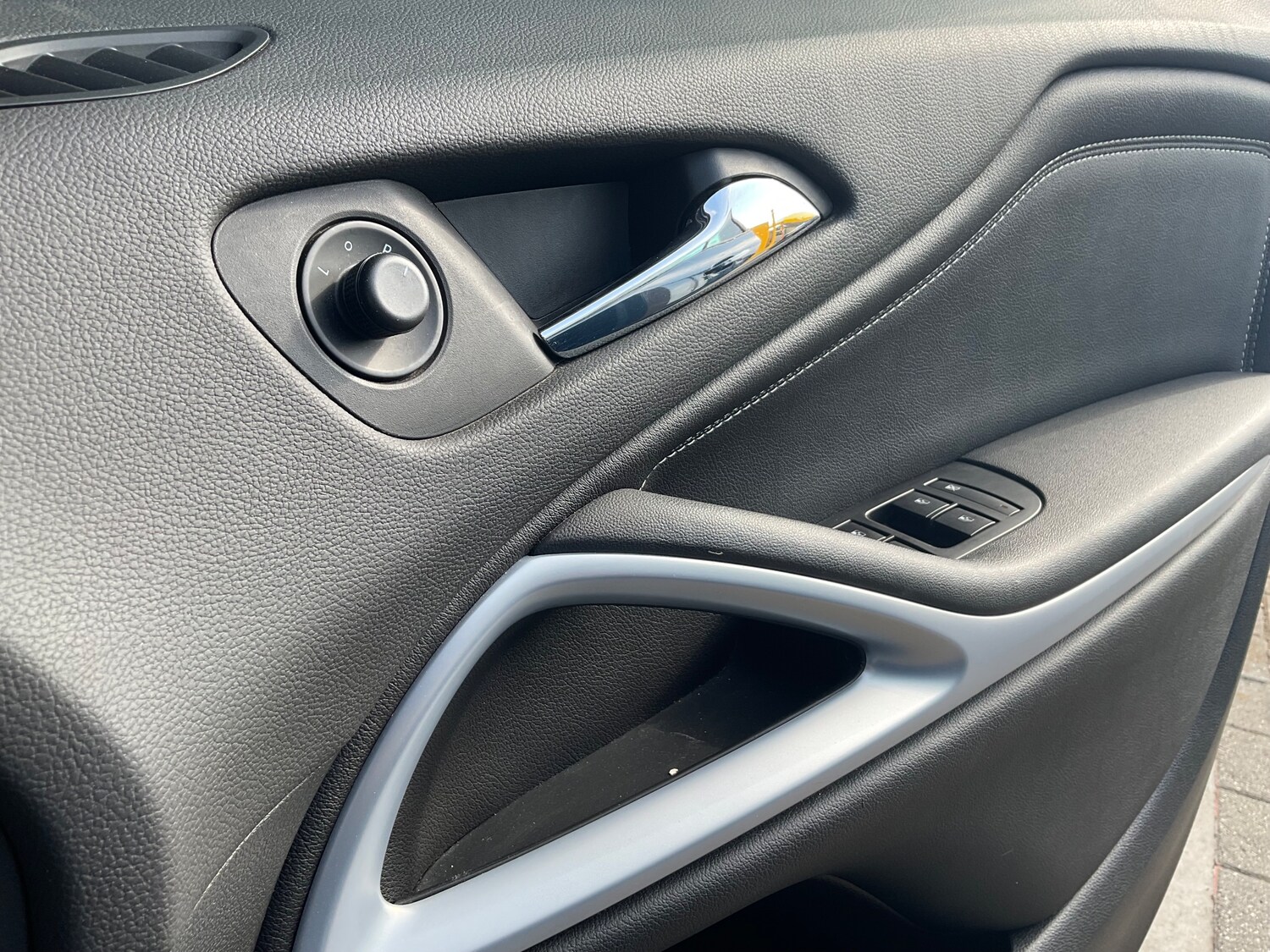 Used Vauxhall Zafira Tourer 2017 for sale - 76090060: Photo 43