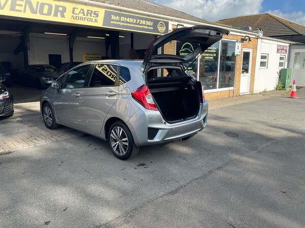 Used Honda Jazz 2015 for sale - 76023876: Photo 18
