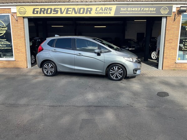 Used Honda Jazz 2015 for sale - 76023876: Photo 1