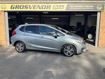 Used Honda Jazz 2015 for sale - 76023876: Photo 2