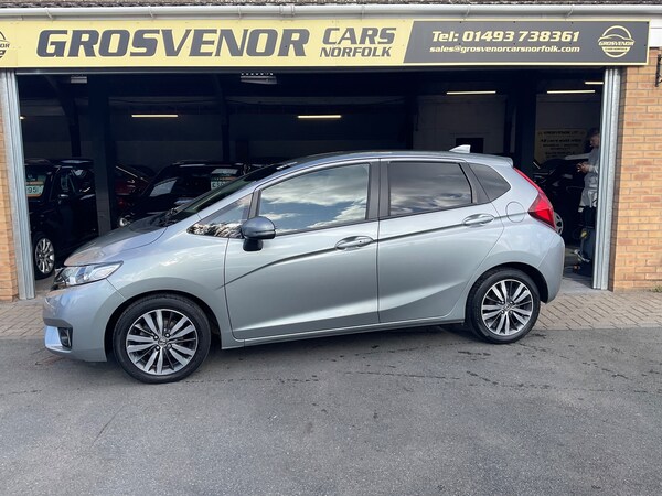 Used Honda Jazz 2015 for sale - 76023876: Photo 4