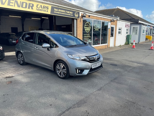 Used Honda Jazz 2015 for sale - 76023876: Photo 9
