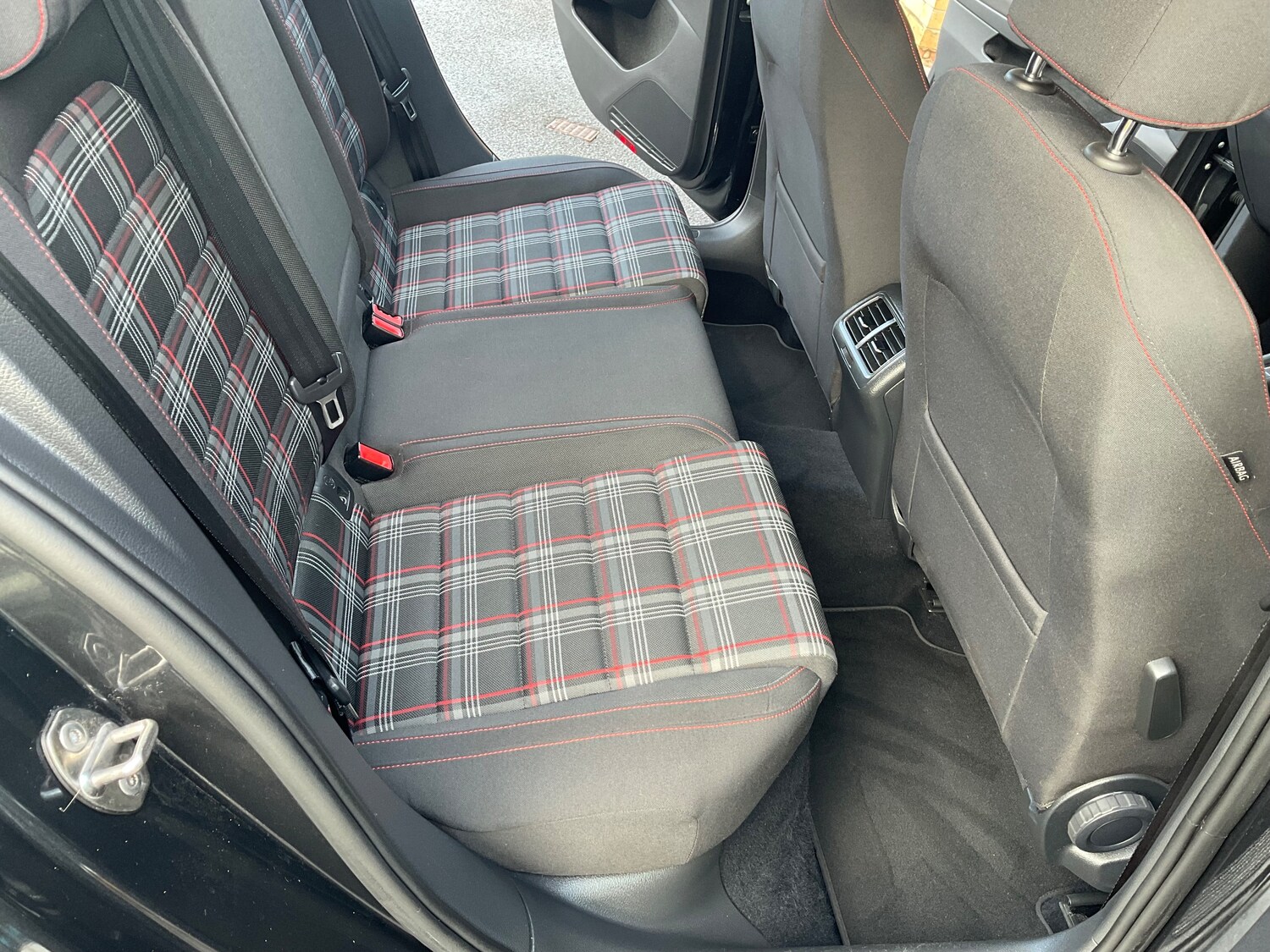 Used Volkswagen Golf 2015 for sale - 77220925: Photo 26