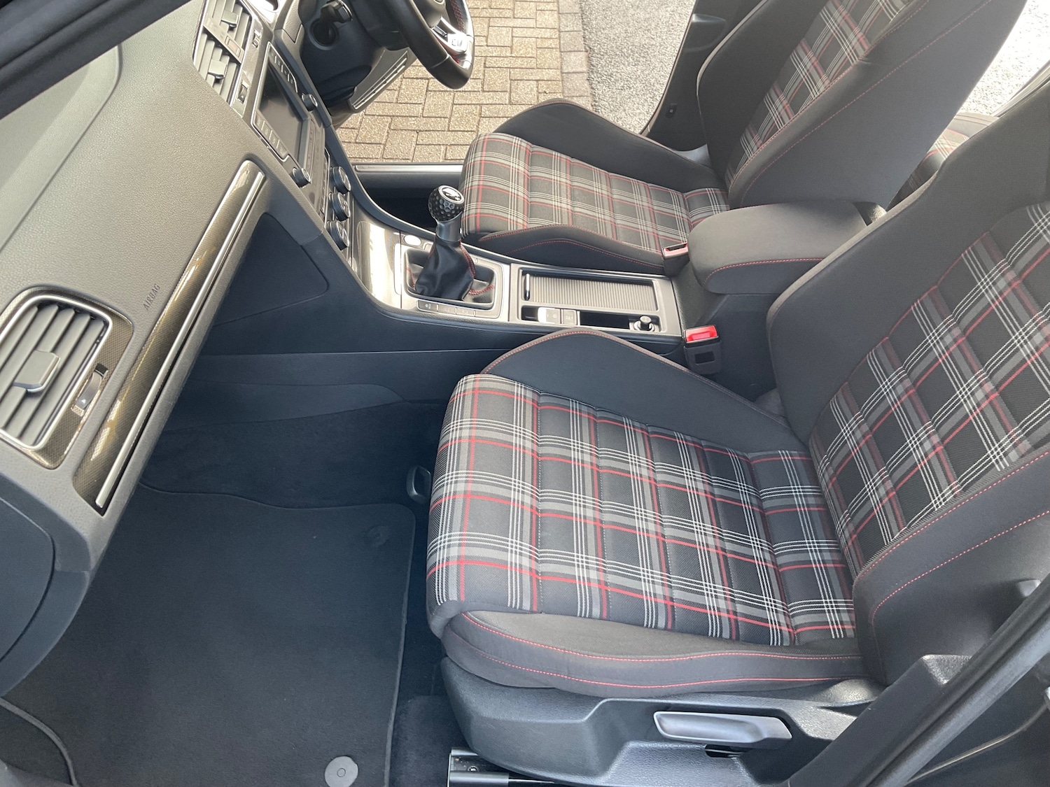 Used Volkswagen Golf 2015 for sale - 77220925: Photo 29