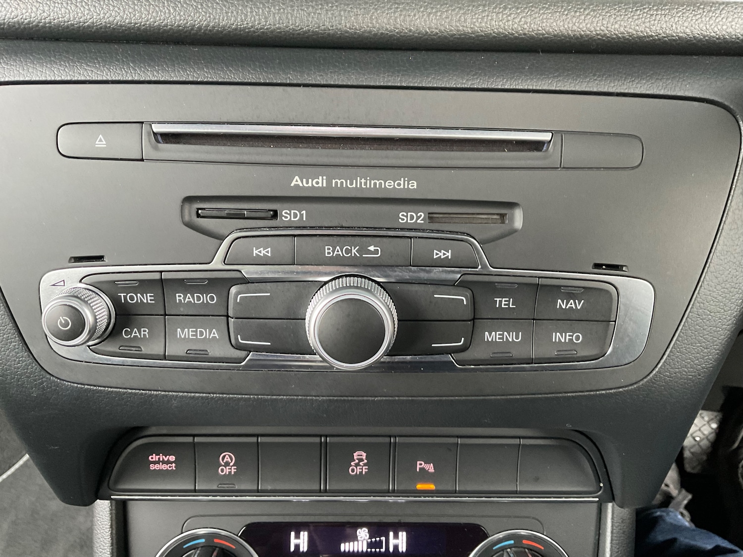 Used Audi Q3 2017 for sale - 77080104: Photo 41