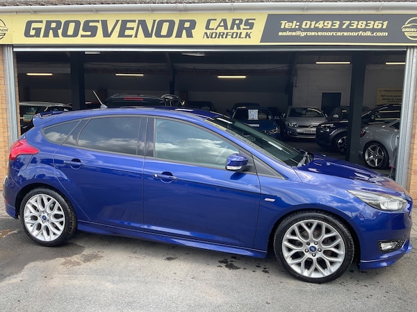 Used Ford Focus 2017 for sale - 75367418: Photo 2