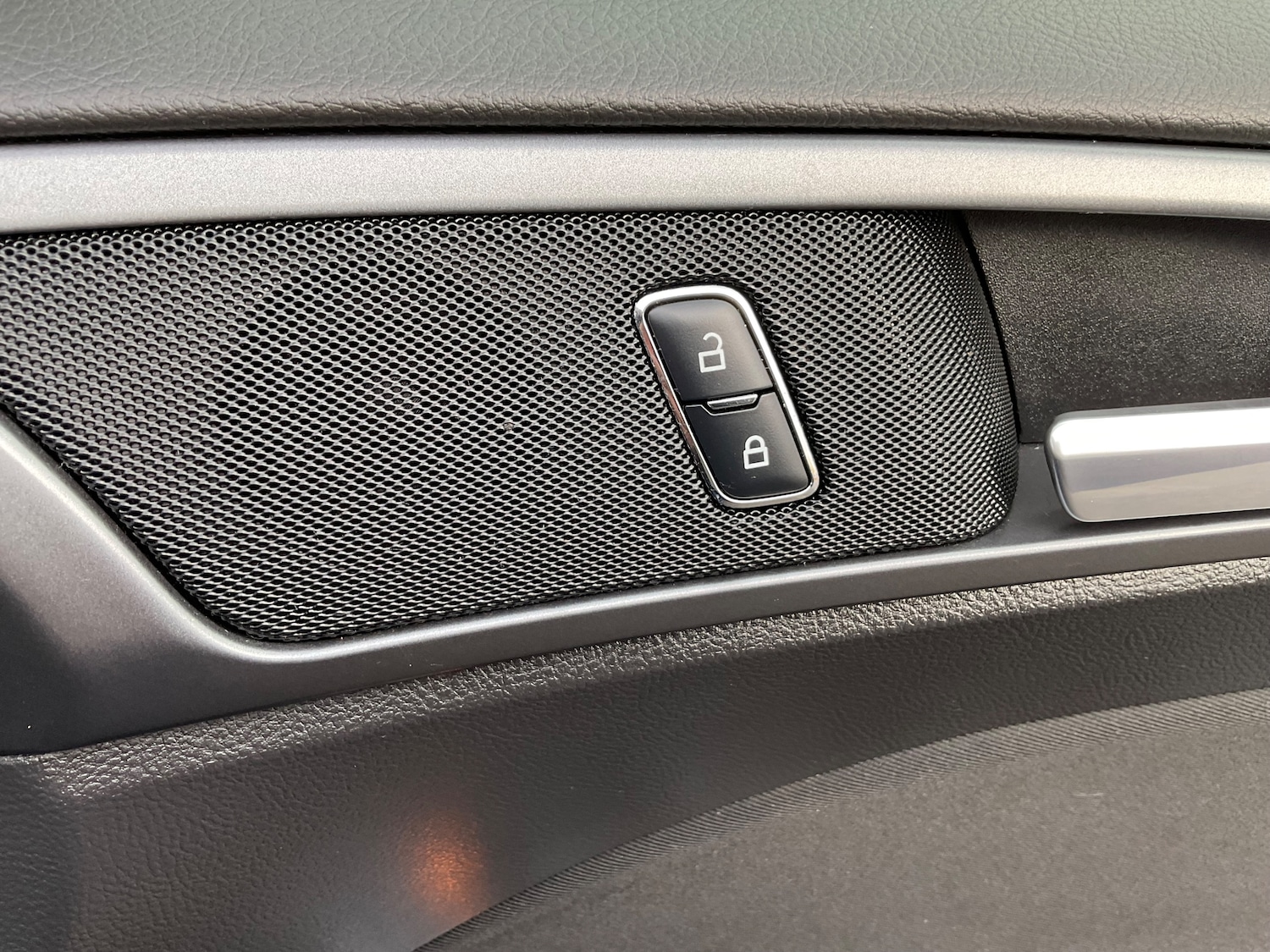 Used Ford Mondeo 2015 for sale - 76436631: Photo 46