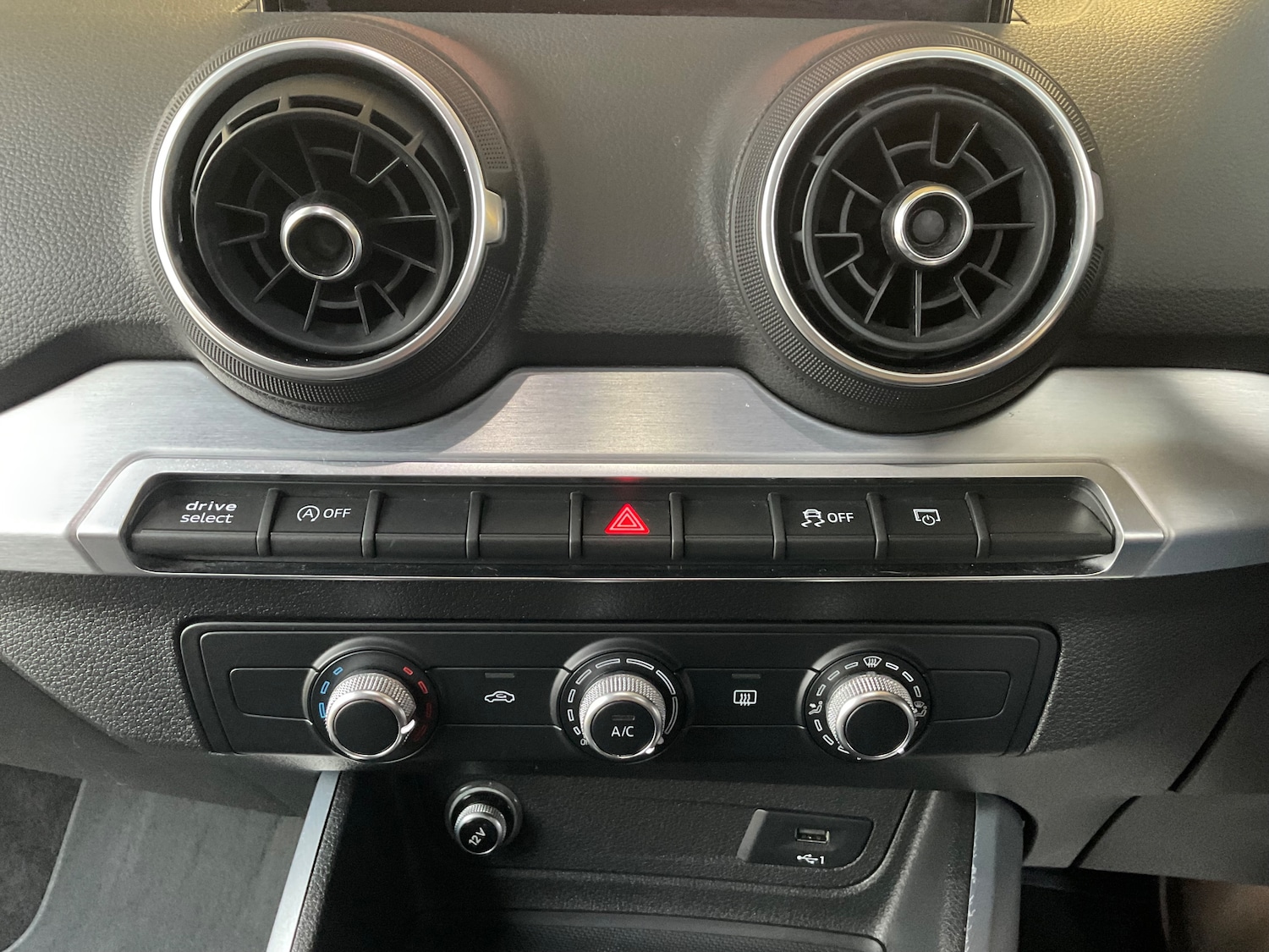 Used Audi Q2 2017 for sale - 77094222: Photo 38