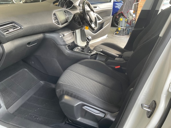 Used Peugeot 308 SW 2019 for sale - 76211719: Photo 25