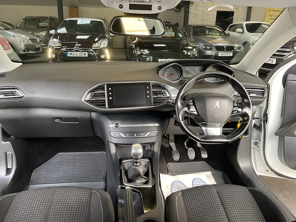 Used Peugeot 308 SW 2019 for sale - 76211719: Photo 30