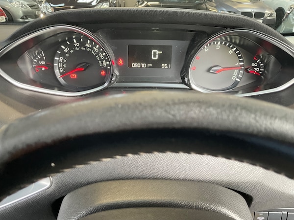 Used Peugeot 308 SW 2019 for sale - 76211719: Photo 32
