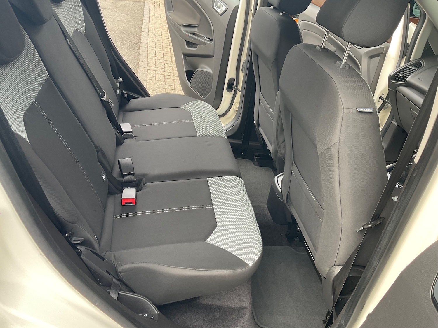Used Ford Ecosport 2016 for sale - 76128004: Photo 23