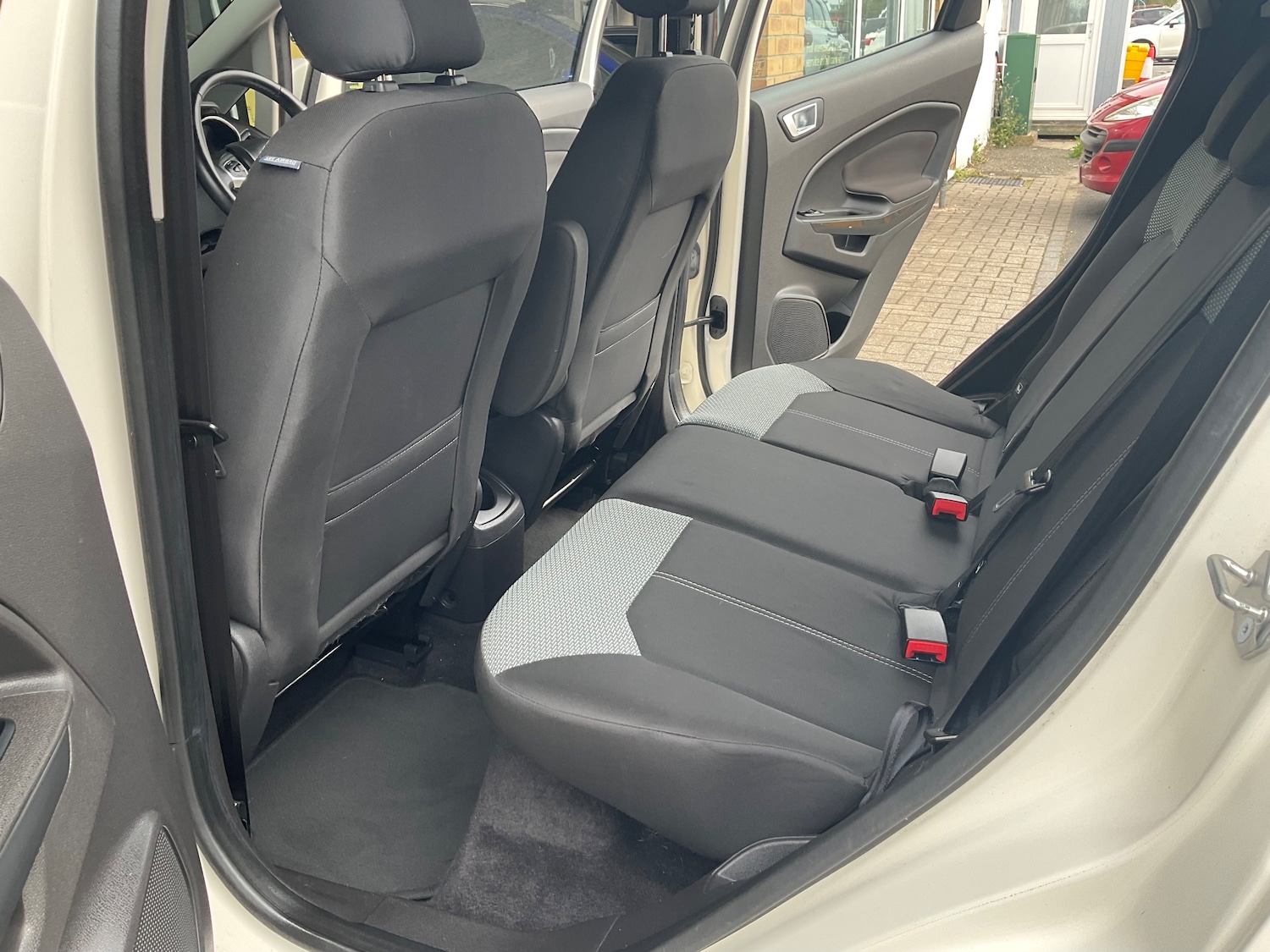 Used Ford Ecosport 2016 for sale - 76128004: Photo 26
