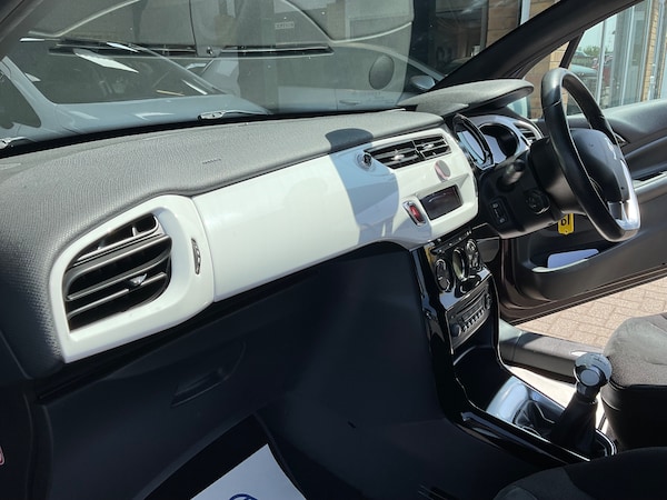 Used Citroen DS3 2015 for sale - 74950552: Photo 40