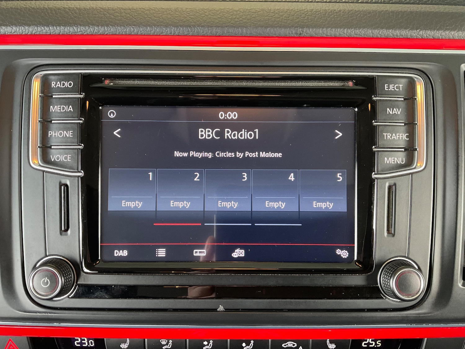 Used Volkswagen Caravelle 2016 for sale - 77341033: Photo 48