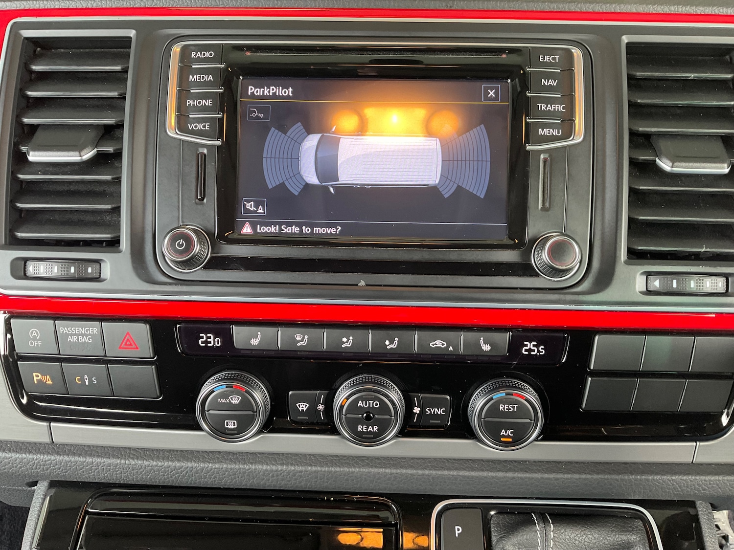 Used Volkswagen Caravelle 2016 for sale - 77341033: Photo 53