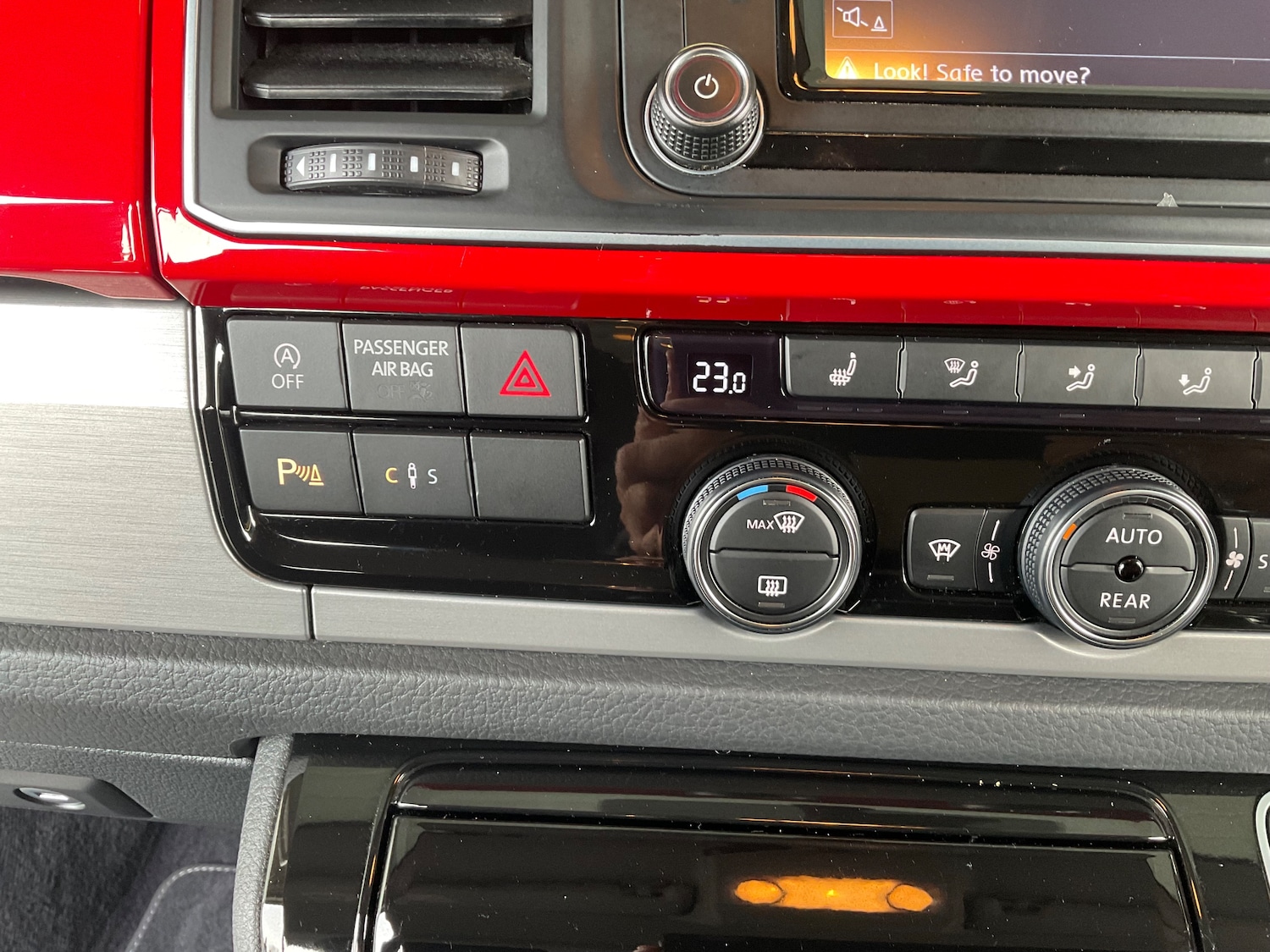 Used Volkswagen Caravelle 2016 for sale - 77341033: Photo 54