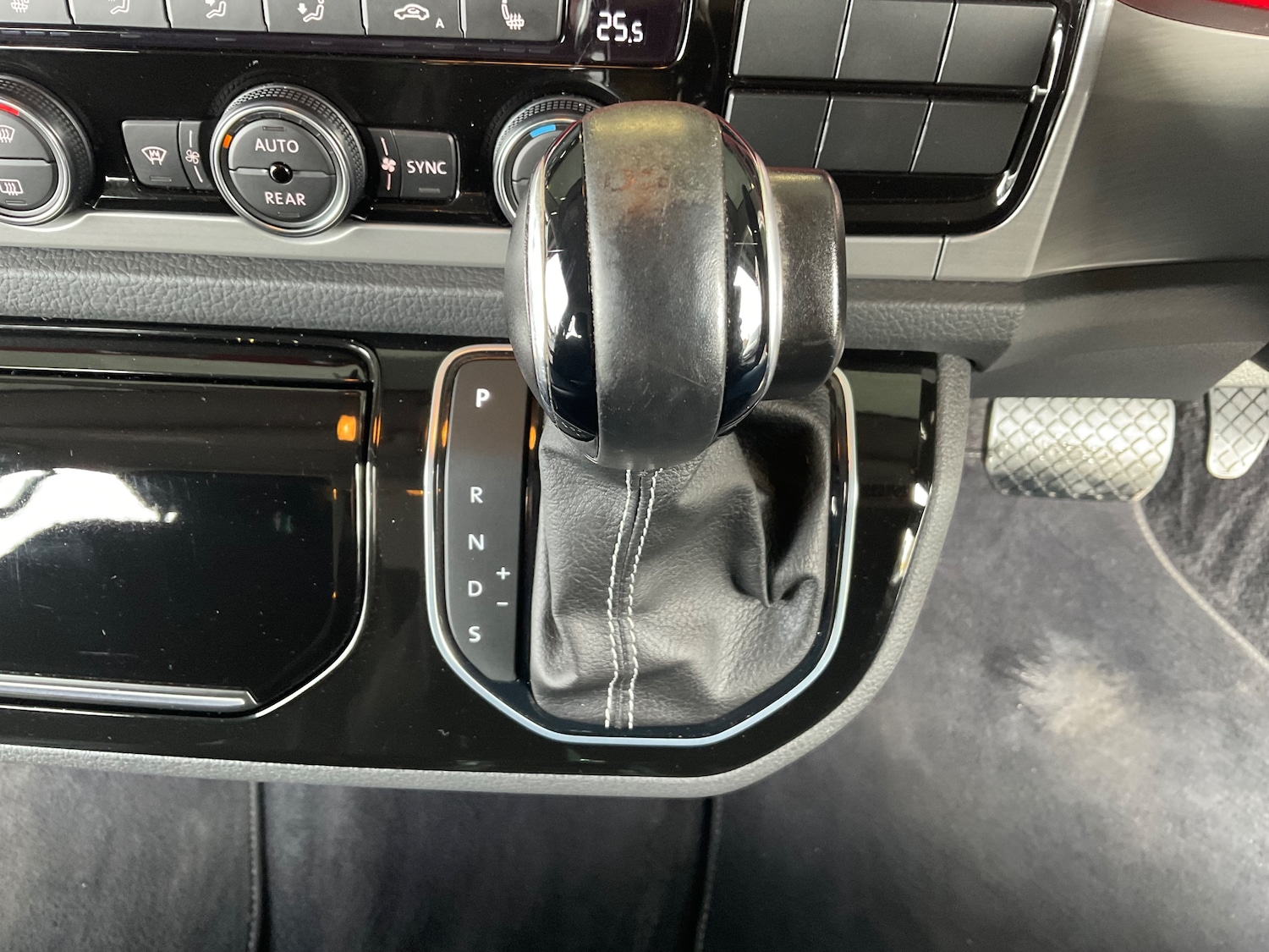 Used Volkswagen Caravelle 2016 for sale - 77341033: Photo 55