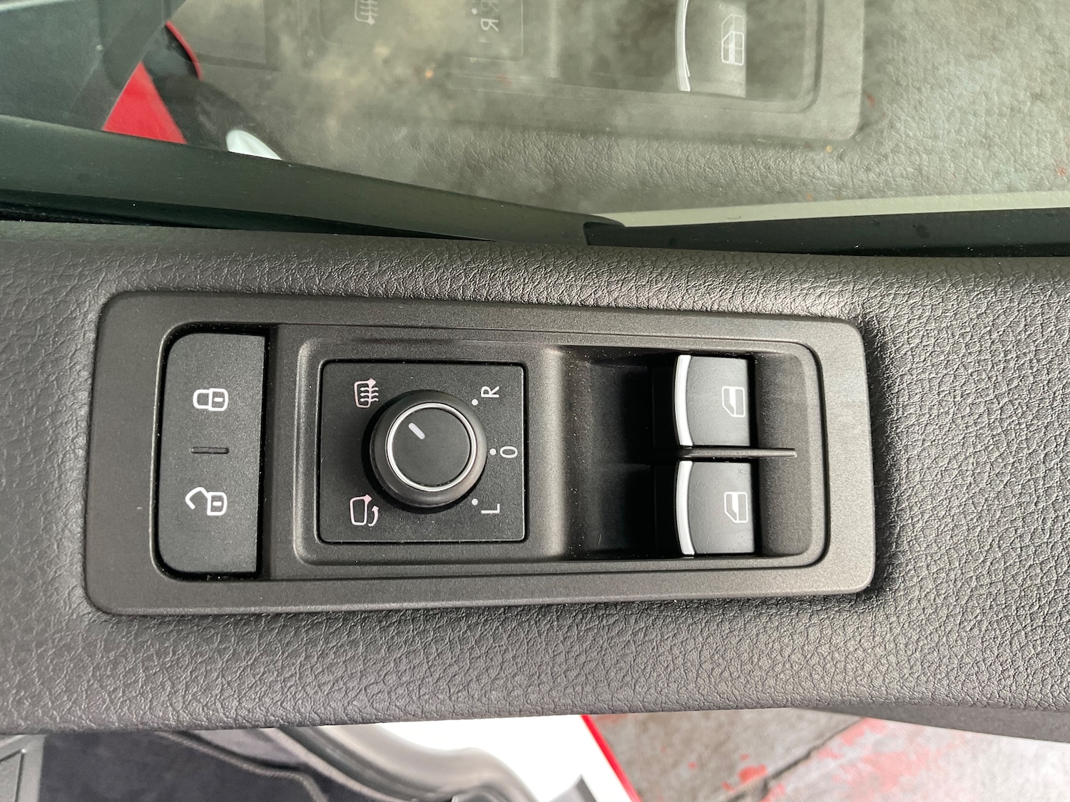 Used Volkswagen Caravelle 2016 for sale - 77341033: Photo 60