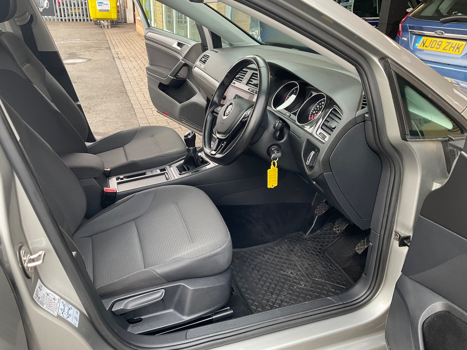 Used Volkswagen Golf 2017 for sale - 76416531: Photo 20