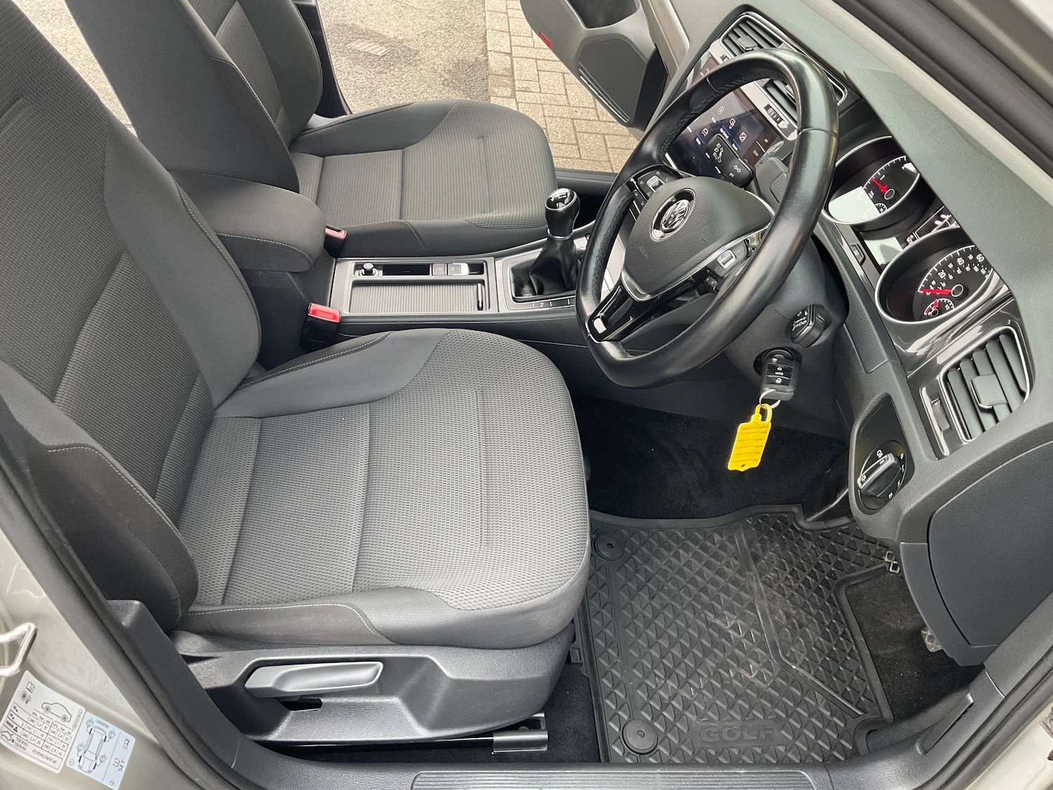 Used Volkswagen Golf 2017 for sale - 76416531: Photo 21