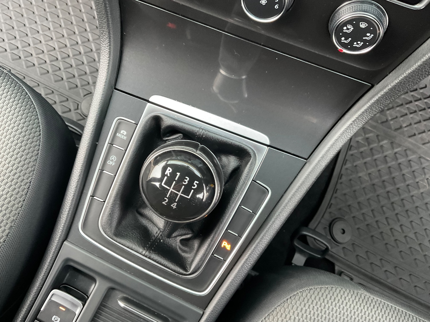 Used Volkswagen Golf 2017 for sale - 76416531: Photo 37