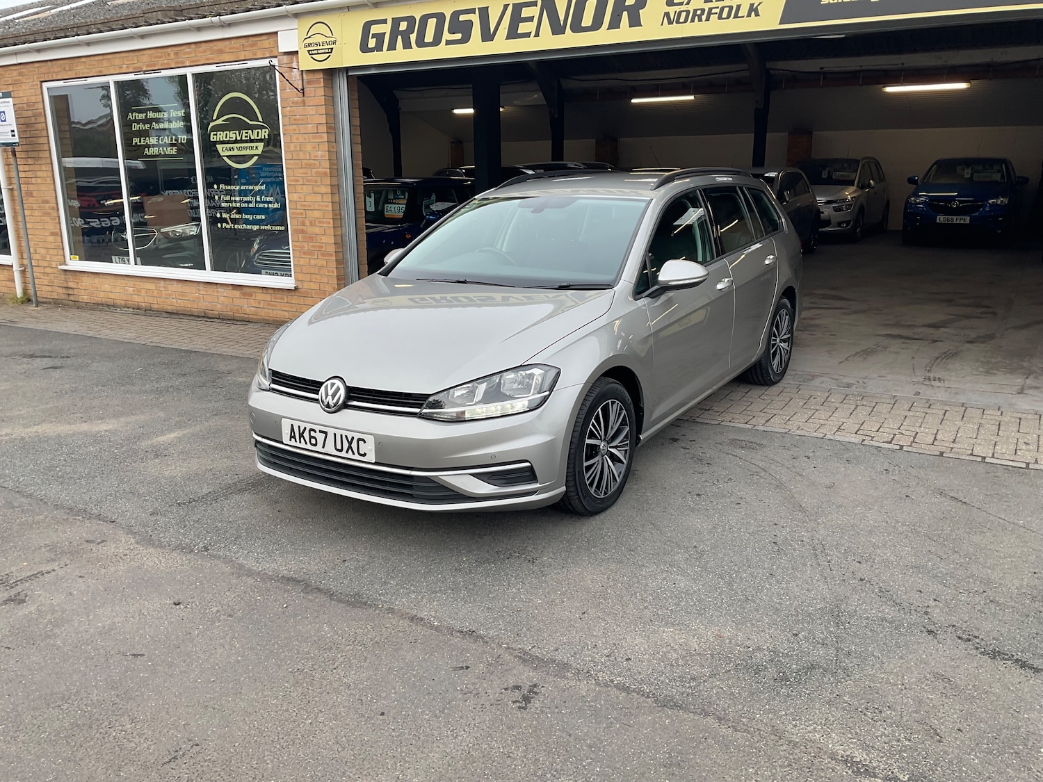 Used Volkswagen Golf 2017 for sale - 76416531: Photo 7