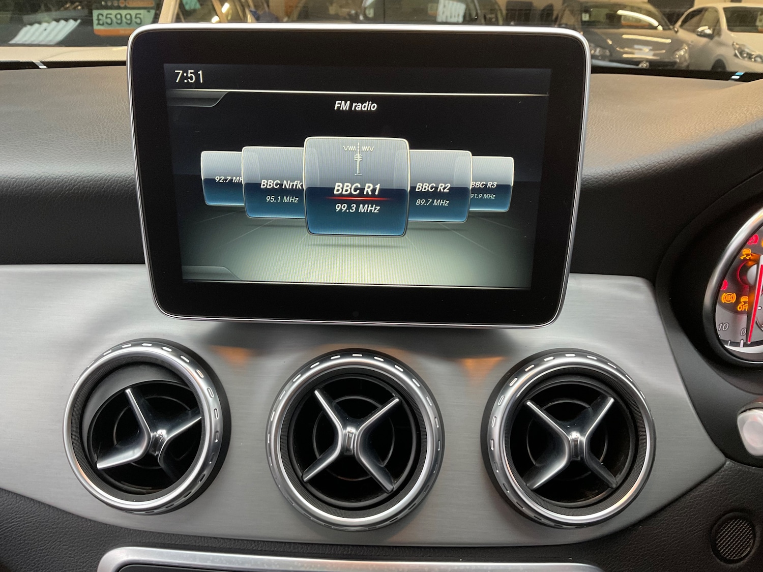 Used Mercedes-Benz GLA 2015 for sale - 76878044: Photo 44