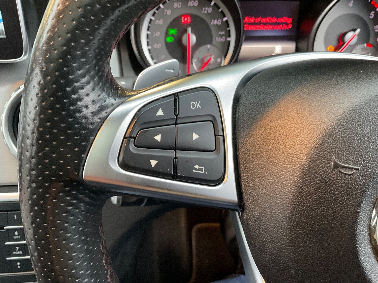 Used Mercedes-Benz GLA 2015 for sale - 76878044: Photo 51